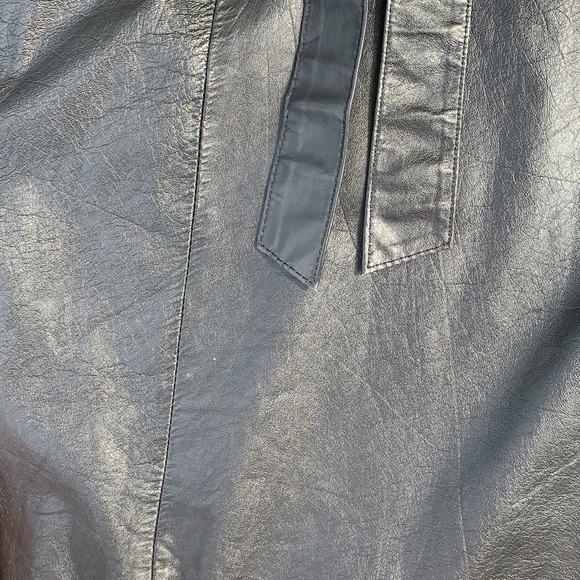 Vintage long leather belted jacket, Size 16 - Picture 11 of 13